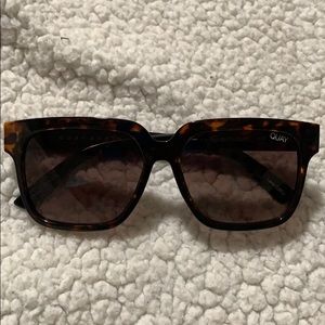 NWOT Quay Australia Midnight Hour Sunglasses